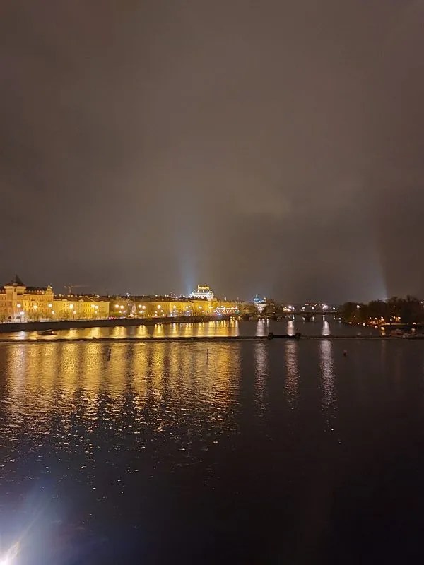 Prague at night - Fave Real